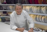 “Chef dos chefs”, Laurent Suaudeau tem trajetória e receitas contadas em livro