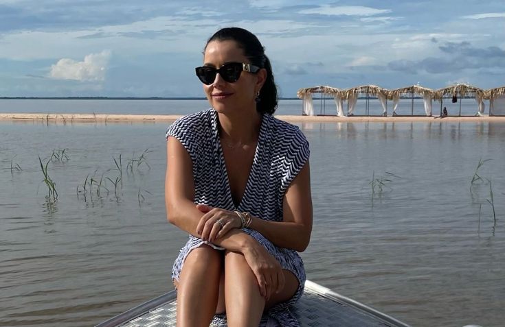 Daniela Filomeno em Alter do Chão; destino tem uma cozinha tapajônica com base nos alimentos do Rio Tapajós / CNN Viagem & Gastronomia