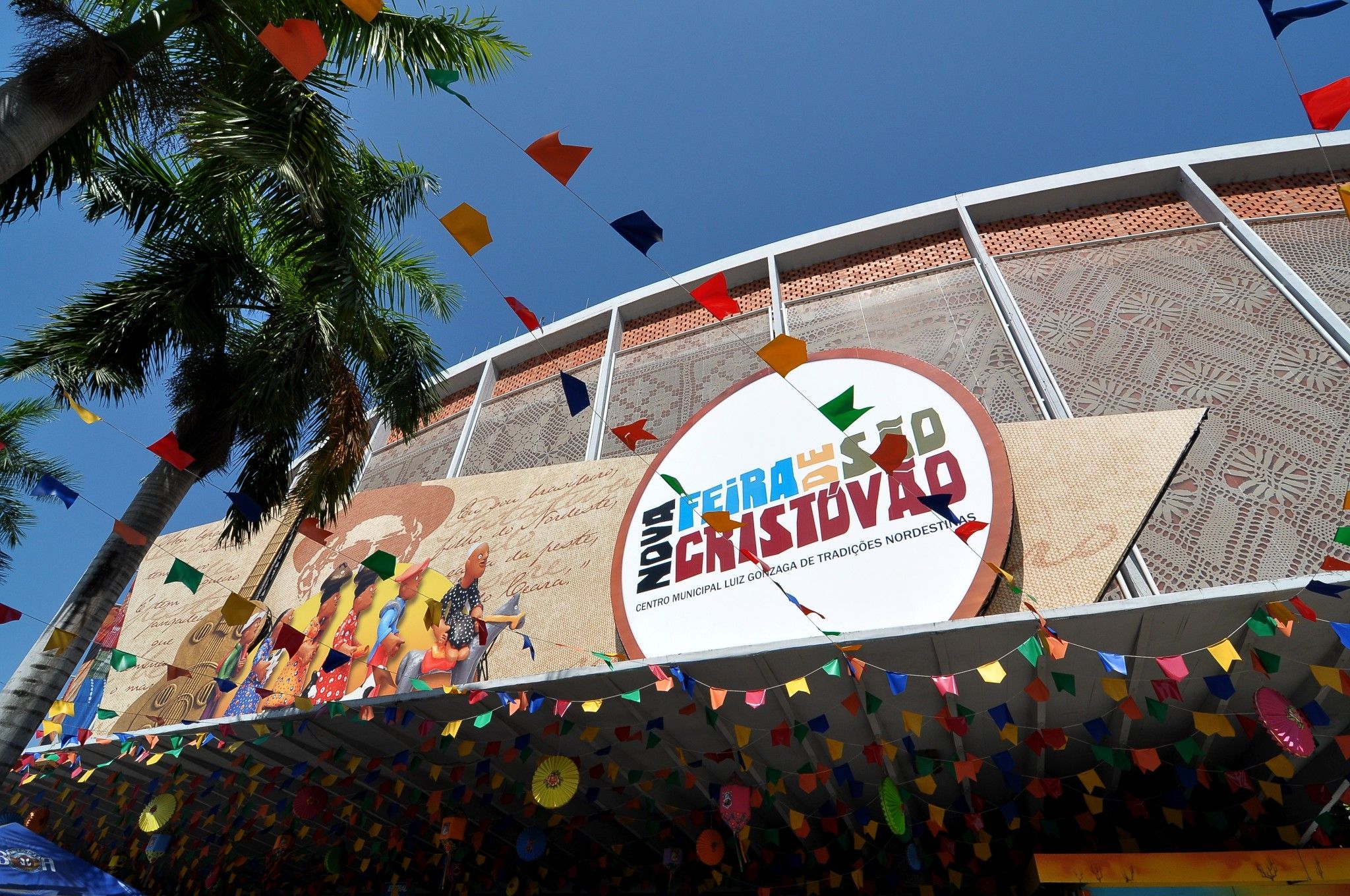Feira de São Cristóvão tem lojinhas, restaurantes, bares e músicas tradicionais do Nordeste / Leonardo Shinagawa/Flickr