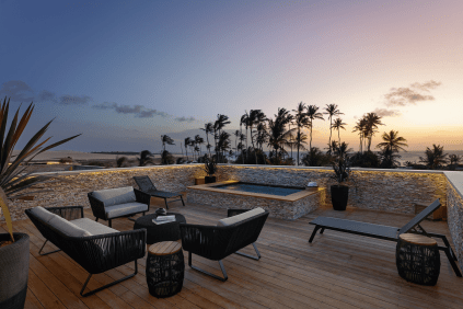 Rooftop com ofurô do Villa Oásis