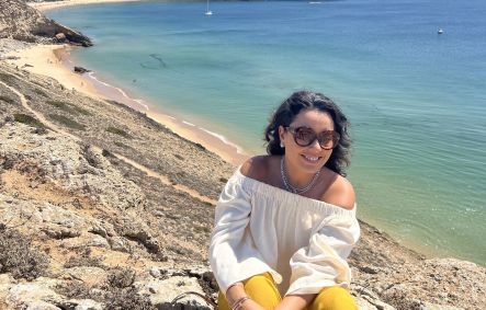 Daniela Filomeno na região de Portimão, no Algarve, em Portugal