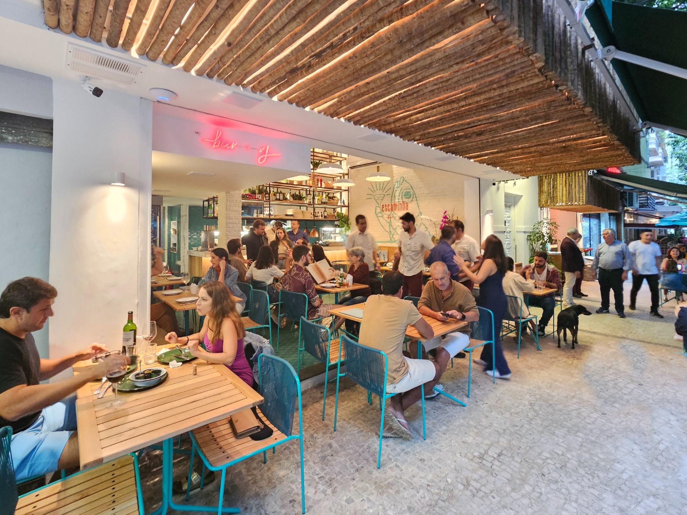 Ambiente do Escaminha, no Leblon