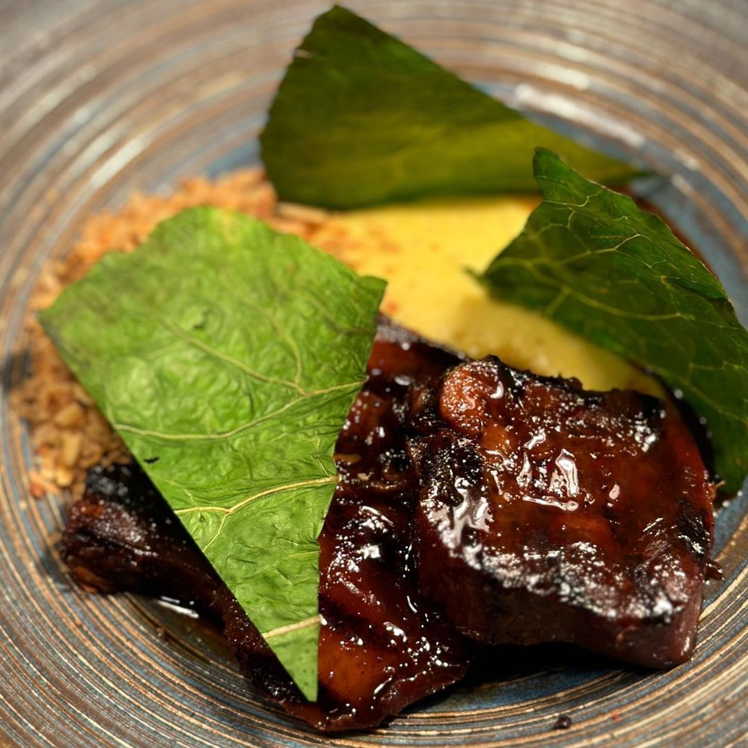 Língua de boi com creme de milho e couve crocante / Reprodução Instagram