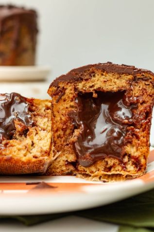 Panetone recheado de brigadeiro tradicional da Padoca do Bem está no catálogo de 2023 / Divulgação