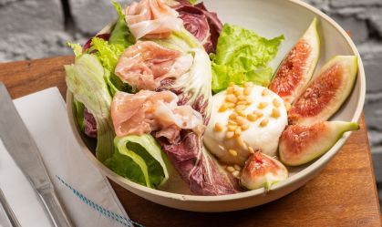 Não é uma simples salada! 5 casas que servem opções caprichadas do prato em SP