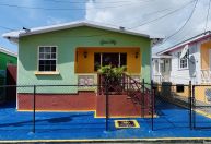 Antiga casa de Rihanna é atração turística e Airbnb em Barbados