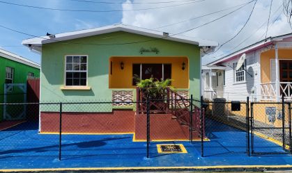 Antiga casa de Rihanna é atração turística e Airbnb em Barbados
