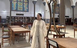Daniela Filomeno na antiga catedral de Orã, na Argélia