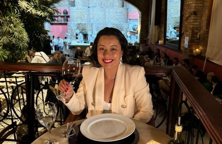 Daniela Filomeno aprecia noite na Veridiana Pizzaria