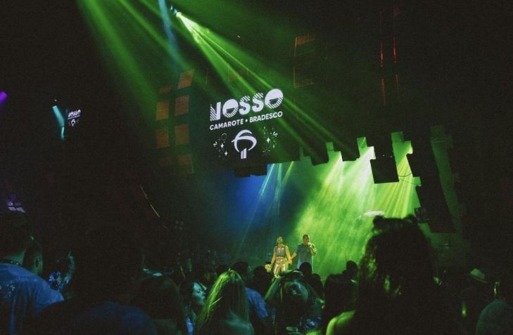 Nosso Camarote é próximo ao local onde os jurados ficam; sistema all inclusive e shows em 5 dias de festa estão garantidos / Reprodução/Instagram