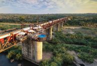 Conheça o hotel de luxo construído em um trem desativado na África do Sul