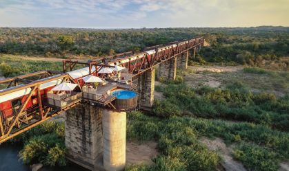 Conheça o hotel de luxo construído em um trem desativado na África do Sul