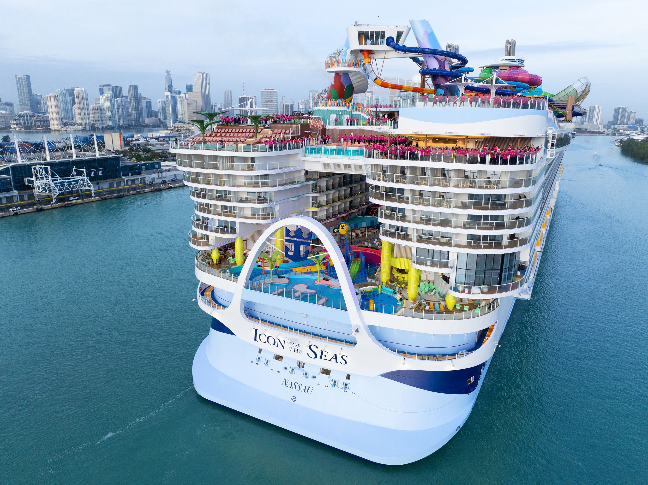 Detalhes do Icon of the Seas, maior navio de cruzeiro do mundo