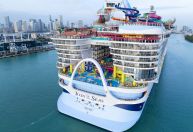 Maior navio de cruzeiro do mundo chega a Miami para viagem inaugural no Caribe