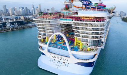 Maior navio de cruzeiro do mundo chega a Miami para viagem inaugural no Caribe
