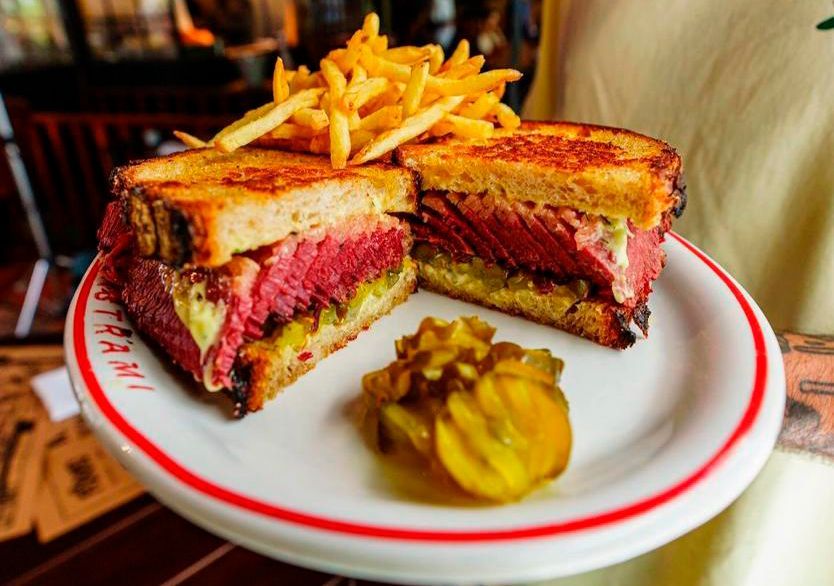 Restaurante Fôrno realiza Pastrami Week de 16 a 21 de janeiro