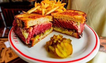 Restaurante Fôrno, em São Paulo, terá semana dedicada ao pastrami