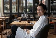 Do Vidigal ao Louvre: conheça a chef brasileira que assumirá restaurante no museu em Paris