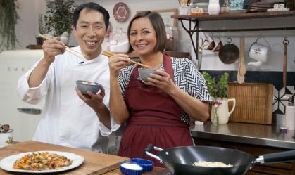 Carla Pernambuco e chef Thompson Lee realizam jantar temático do Ano do Dragão