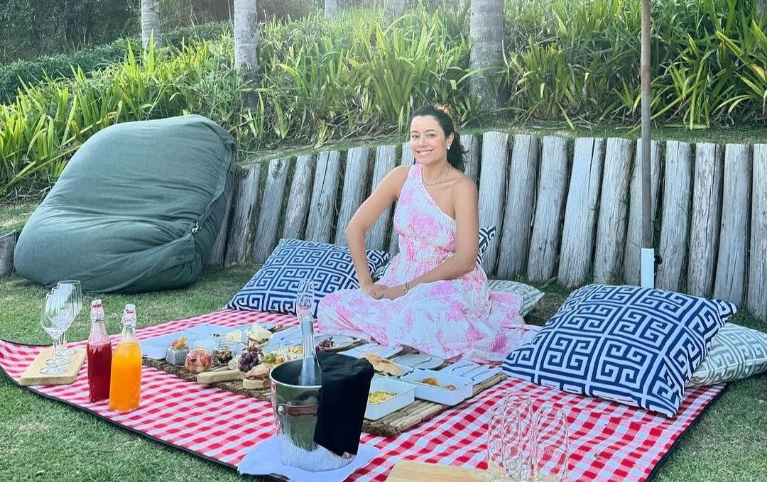 Daniela Filomeno aproveita piquenique embaixo das árvores no topo do Botanique