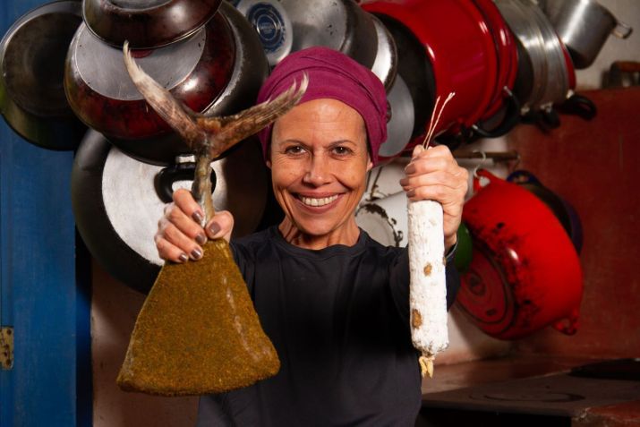 Chef Anna Paula Barreto com jamón de atum com guanciale / @fotosincriveisparaty