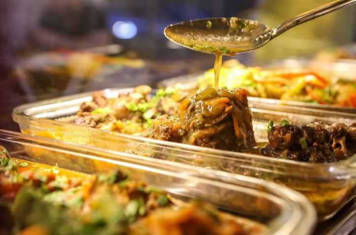 Nada Contra, no Funcionários, fundado em 2019, o bar faz uma grande homenagem à tradicional comida de estufa/ André Frade / Divulgação