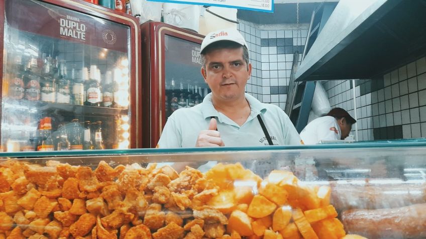 Geraldo Magela Campos que está à frente do Rei do Torresmo, no Mercado Central de BH / Carolina Daher