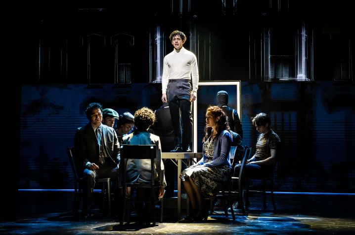 Cena do musical Tommy, que sai de Chicago para estrear na Broadway / Divulgação