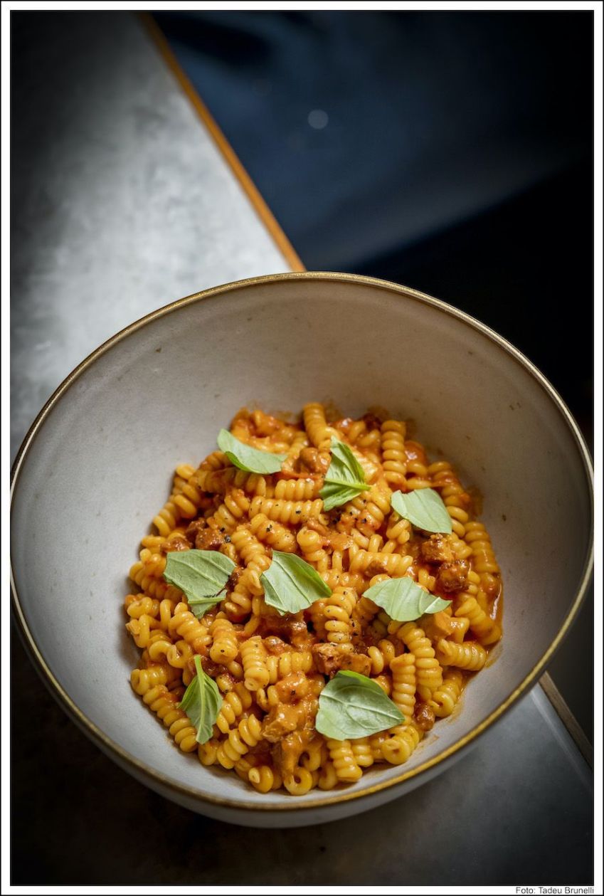 Fusilli alla vodka / Tadeu Brunelli
