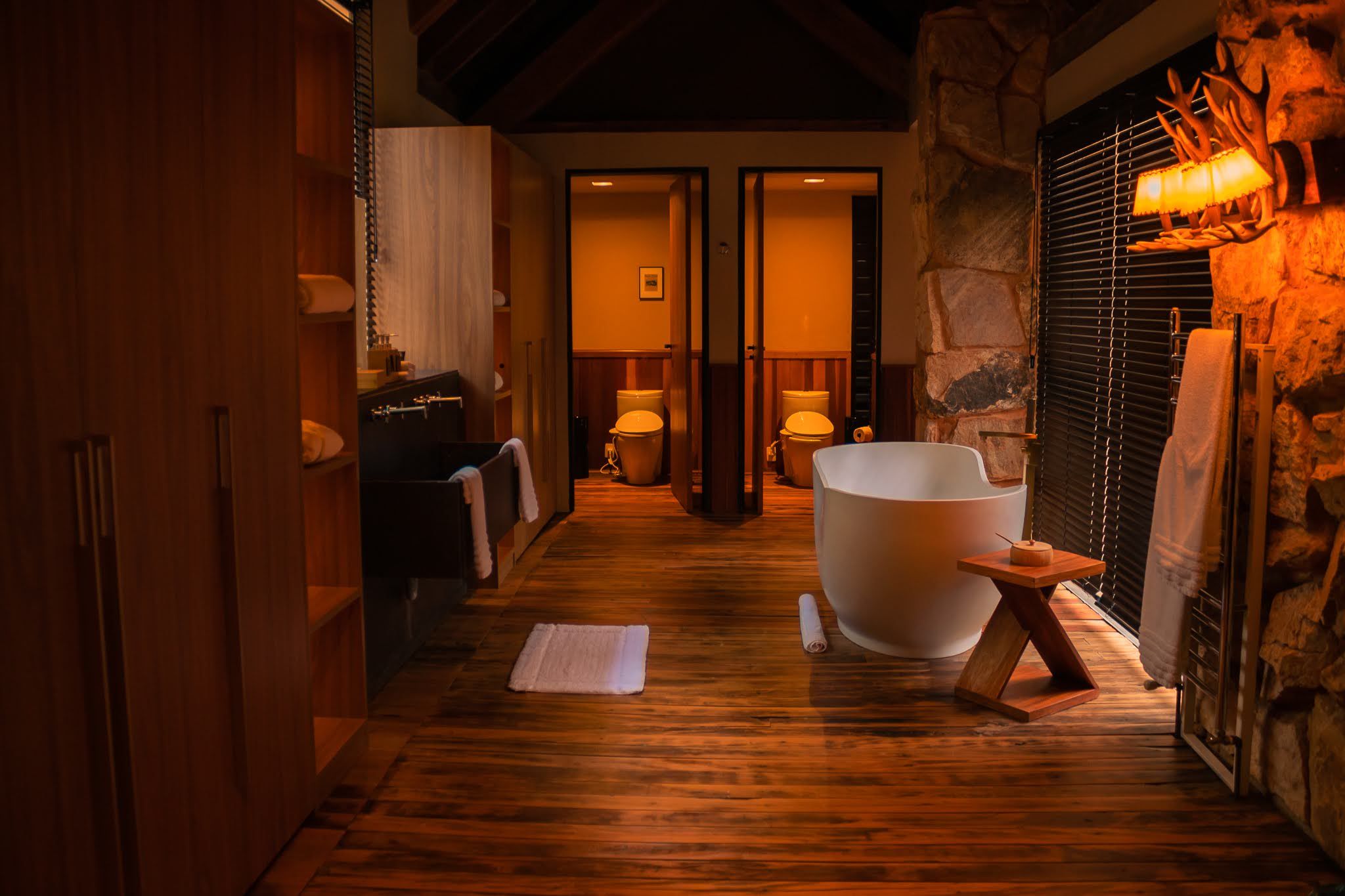Banheira de uma das villas do Botanique Hotel Experience • Divulgação