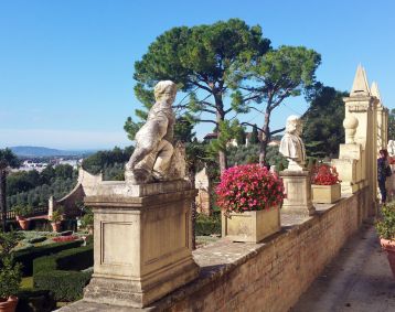 Detalhes da Villa Caprile, em Pesaro, na Itália