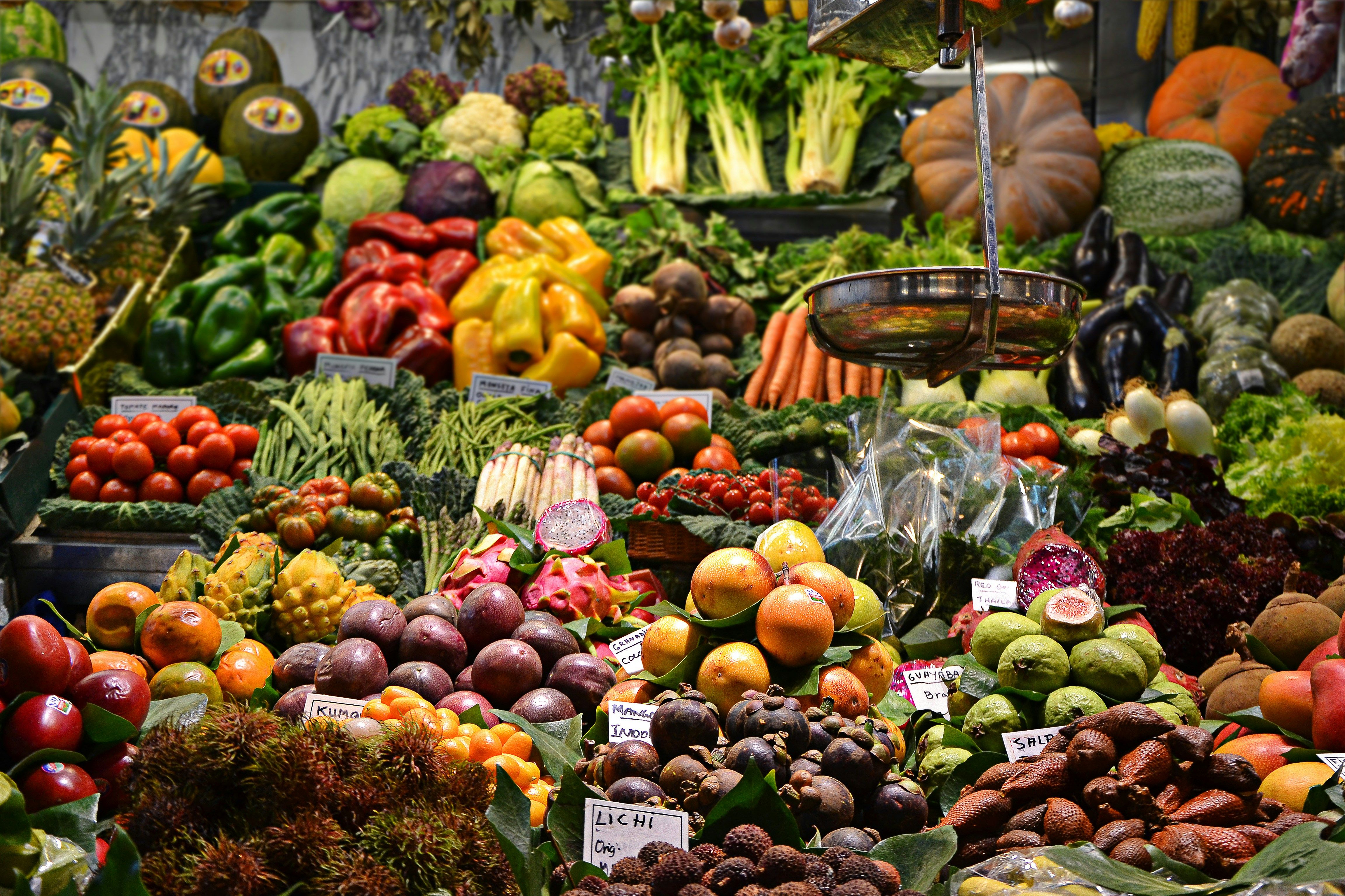Outros itens que tiveram um aumento expressivo no mercado de saudáveis foram os sucos 100% fruta / Unsplash