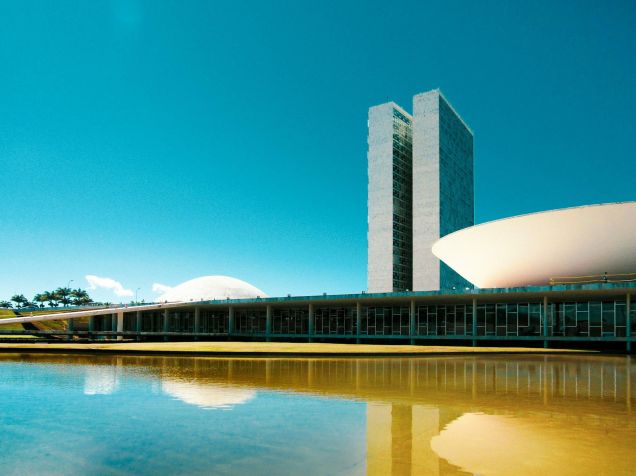 Congresso Nacional, sede do poder legislativo, é um dos ícones da arquitetura de Niemeyer • Ramon Buçard/Unsplash