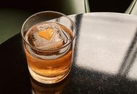 5 bares ótimos para um date em Curitiba