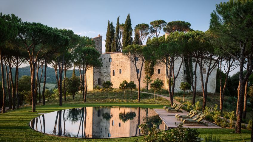 Castello di Reschio tem mil anos e foi transformado em hotel cinco estrelas com vista para as colinas da Úmbria / Philip Vile/Divulgação