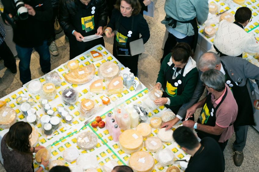Julgamento do Concurso de Queijos e Produtos Lácteos do 2º Mundial do Queijo do Brasil, em 2022 / Guillermo White/SerTãoBras
