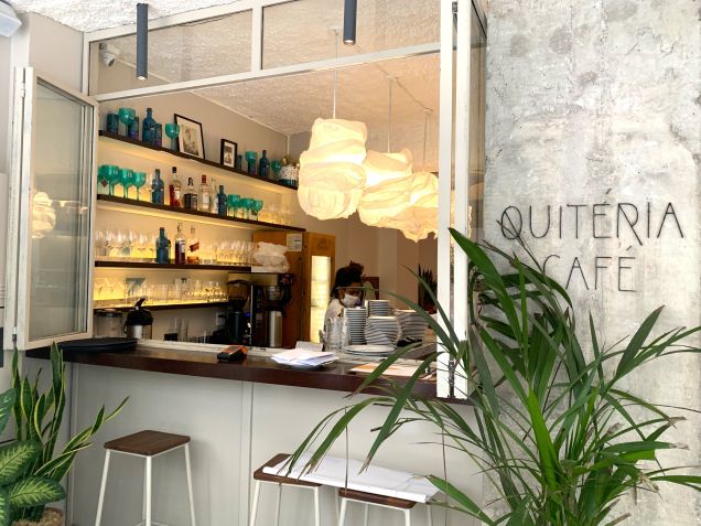 Quitéria é restaurante e bar do Ipanema Inn, a 130 metros da praia / Saulo Tafarelo