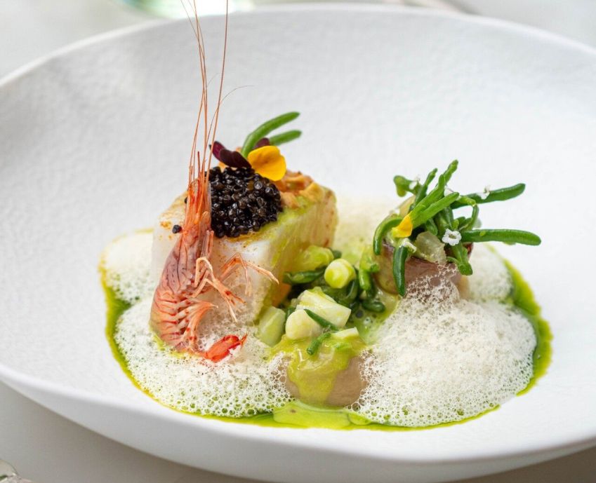 Prato do L'Orangerie, restaurante elevado a duas estrelas Michelin dentro do Four Seasons Hotel George V / Divulgação/Four Seasons