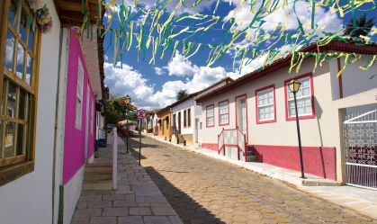 Pertinho de Brasília: passeios com cachoeiras, alambiques e cidades históricas