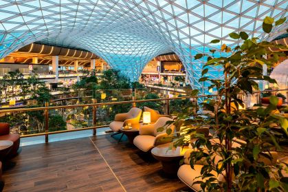 Interior do Aeroporto Internacional de Hamad, em Doha, no Catar