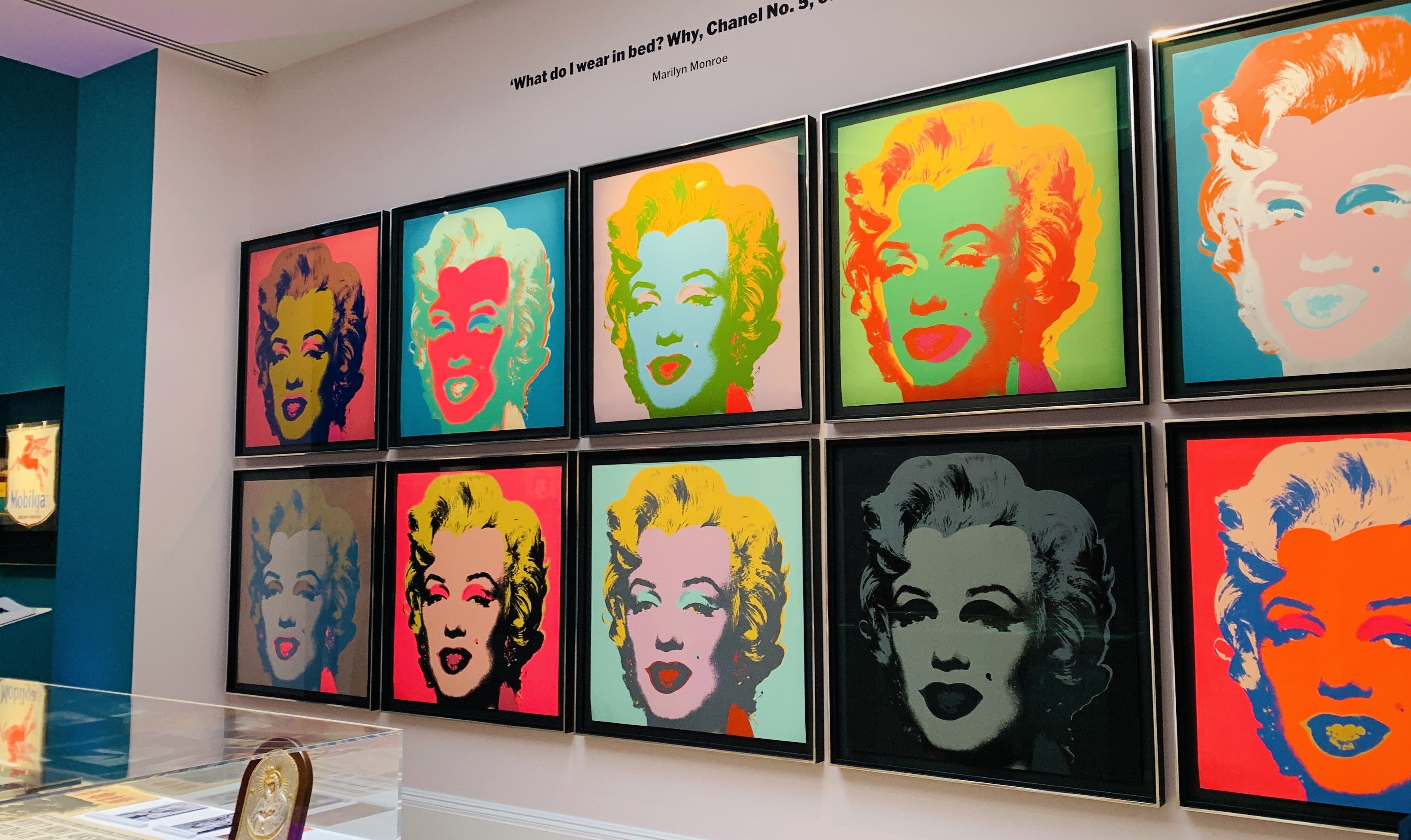 Halcyon Gallery, em Mayfair, possui vasta coleção de obras de Andy Warhol / Saulo Tafarelo