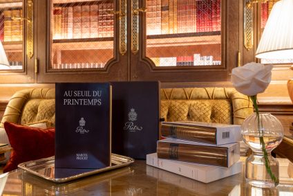 Livro de chocolate do hotel Ritz Paris