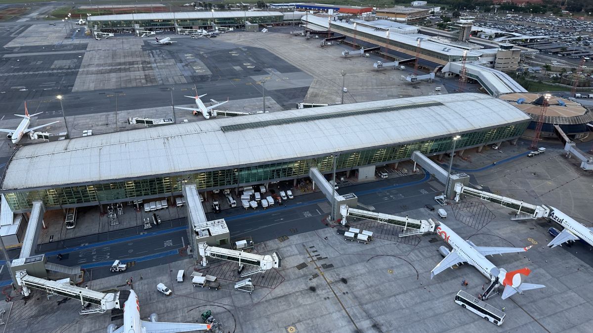 Aeroporto de Brasília é o único com ligação para as 26 capitais brasileiras  | CNN Brasil V&G