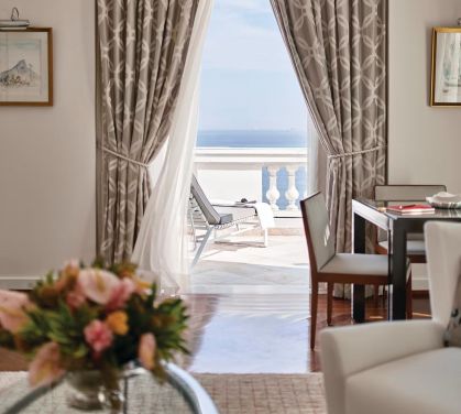 Madonna está na Penthouse Suite, no sexto e último andar do hotel, de frente para o mar