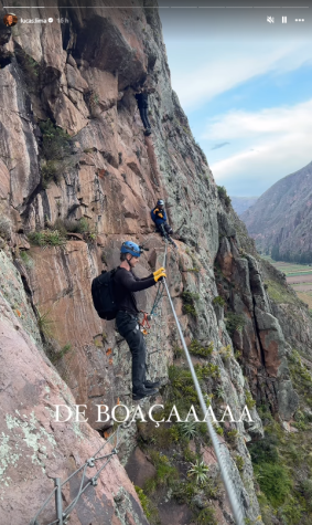 O acesso até as cápsulas é feito por trilha / Lucas Lima/Instagram