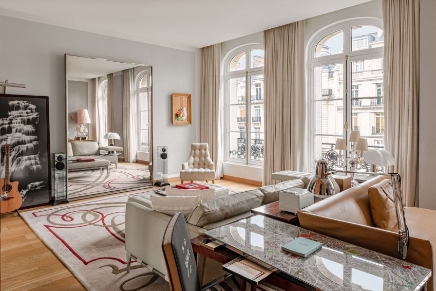 O Royal Monceau Suite no Raffles Paris foi reservado para a duração dos Jogos Olímpicos a uma taxa de US $ 27.000 por noite. / Patrick Locqueneux/Le Royal Monceau Raffles Paris via CNN Newsource