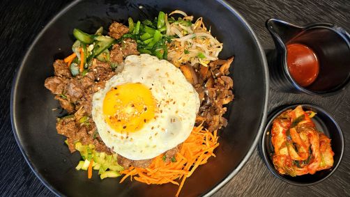 Bibimbap do Yü Cozinha Oriental, em Curitiba