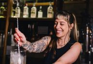 Onde os bartenders bebem? Com Laura Paravato, do Maria e o Boi, no RJ