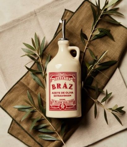 Azeite e alguns rótulos de vinho vendidos na pizzaria Bráz terão umaenchenteschuvas porcentagem do valor doado para RS / Divulgação