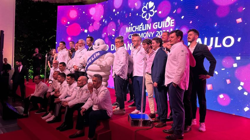 Chefs estrelados sobem ao palco da cerimônia do Guia Michelin Rio e São Paulo 2024 / Tina Bini